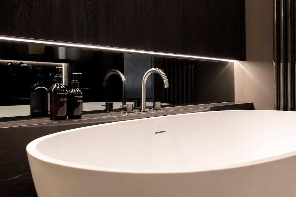 Alfred'S Ramsbottom - Suite One Ngoại thất bức ảnh